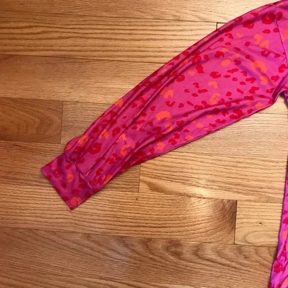 NWOT Pink Leopard Top - Picture 9 of 10